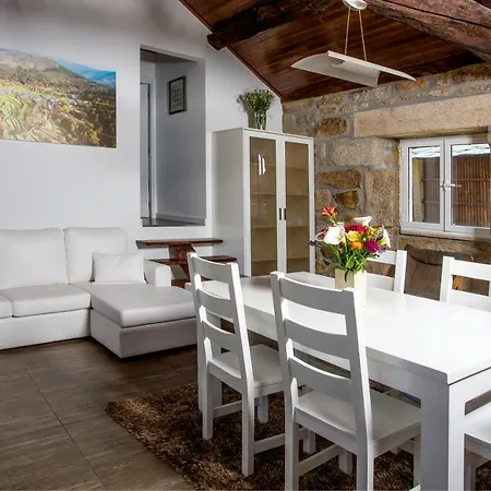 Bed & Breakfast Casas Peralta - Amarela Arouca