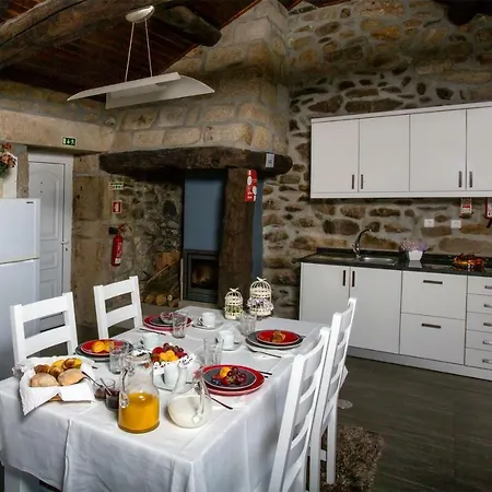 Casas Peralta - Amarela Arouca