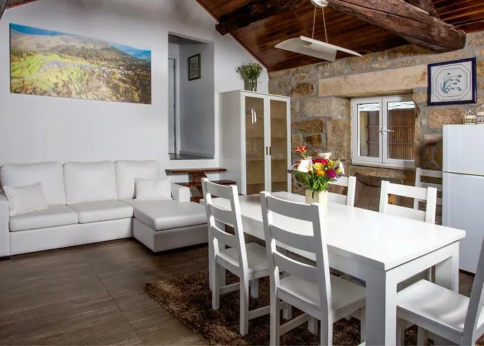 Bed & Breakfast Casas Peralta - Amarela Arouca