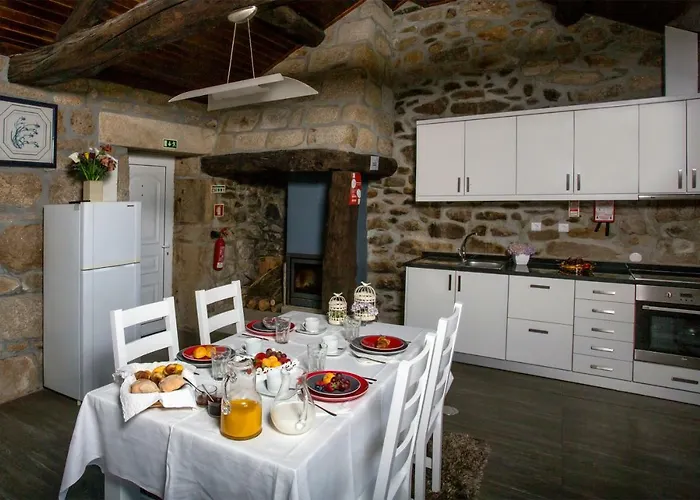 Casas Peralta - Amarela Arouca